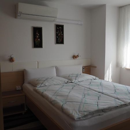 Rooms-Apartments Stojanovic Bled Bagian luar foto